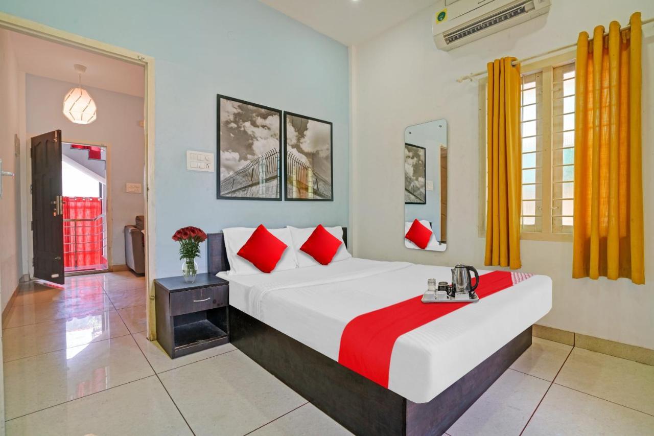 Oyo Thykoodam Sleep Inn Kochi エクステリア 写真