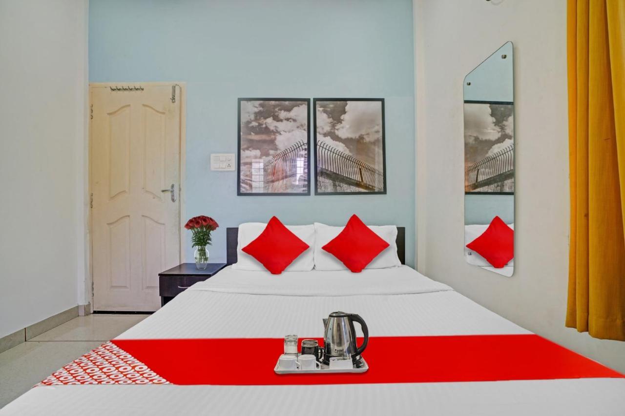 Oyo Thykoodam Sleep Inn Kochi エクステリア 写真